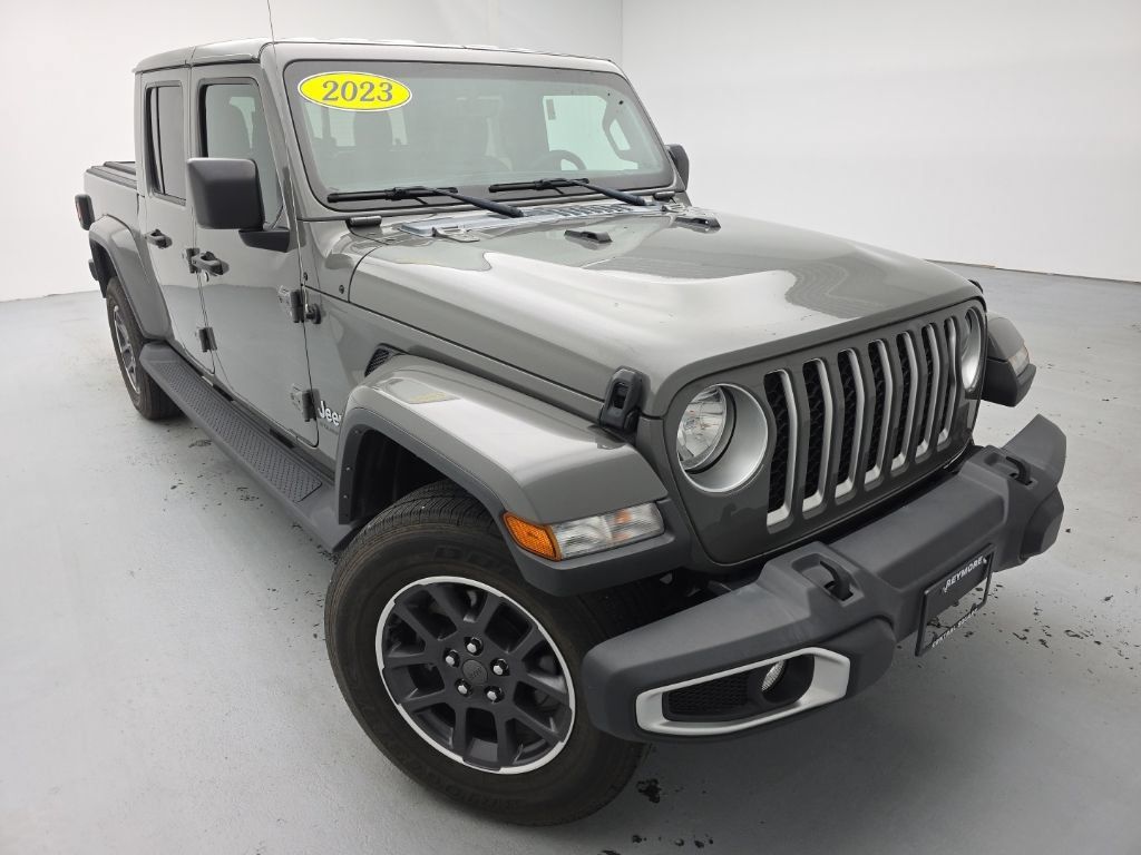 Used 2023 Jeep Gladiator Overland w/ Popular Equipment Package AWD/4WD image 4