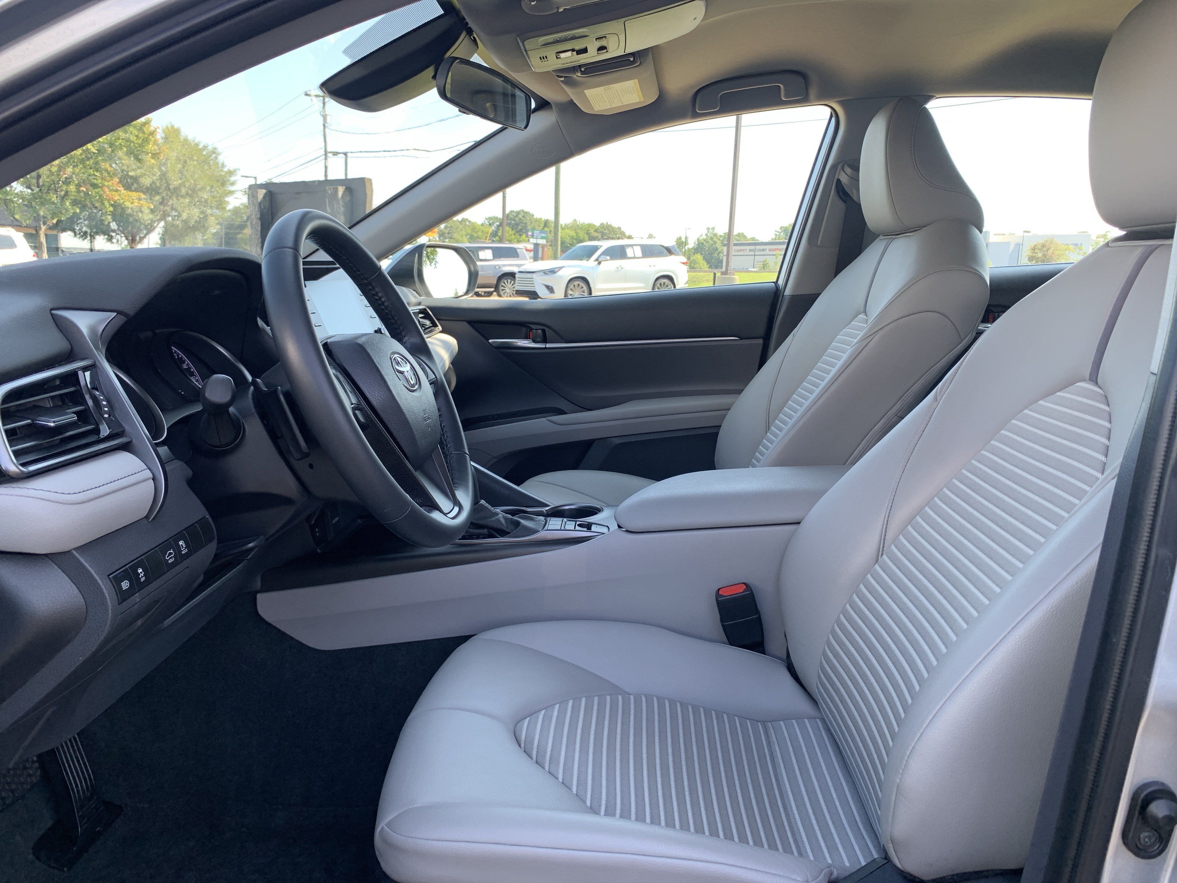 Used 2023 Toyota Camry SE FWD image 16