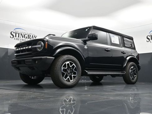 Used 2025 Ford Bronco Outer Banks image 19