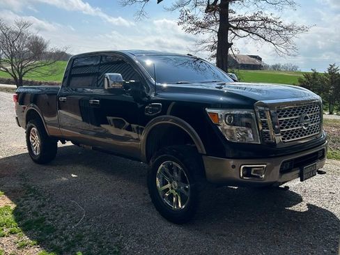 Used 2017 Nissan Titan Platinum Reserve image 1