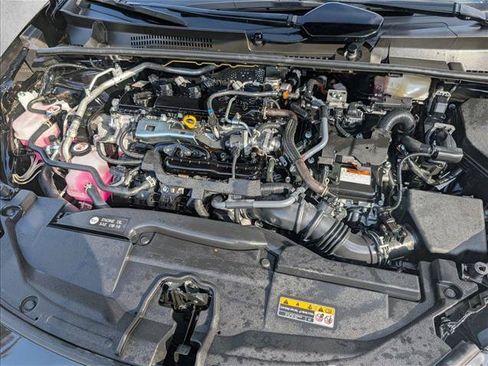 Certified 2025 Toyota Prius XLE FWD image 21