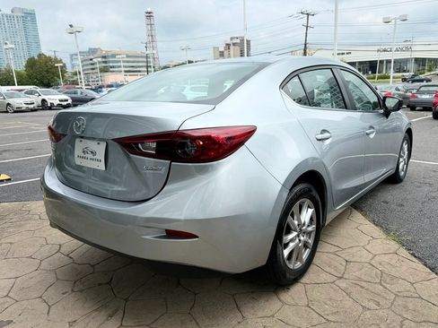 Used 2018 MAZDA MAZDA3 Sport w/ Preferred Equipment Package FWD image 7