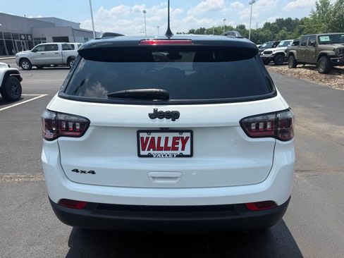 Certified 2022 Jeep Compass Latitude AWD/4WD image 5