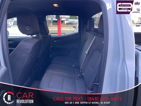Used 2024 Chevrolet Colorado LT RWD image 34