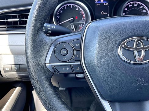 Used 2021 Toyota Camry LE FWD image 18