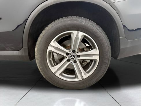 Used 2018 Mercedes-Benz GLC 300 4MATIC image 30