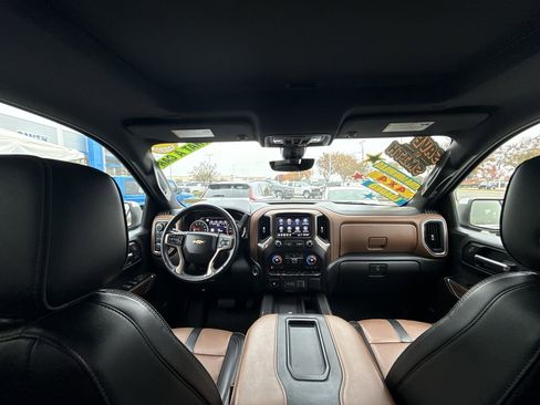 Used 2019 Chevrolet Silverado 1500 High Country w/ Technology Package image 20