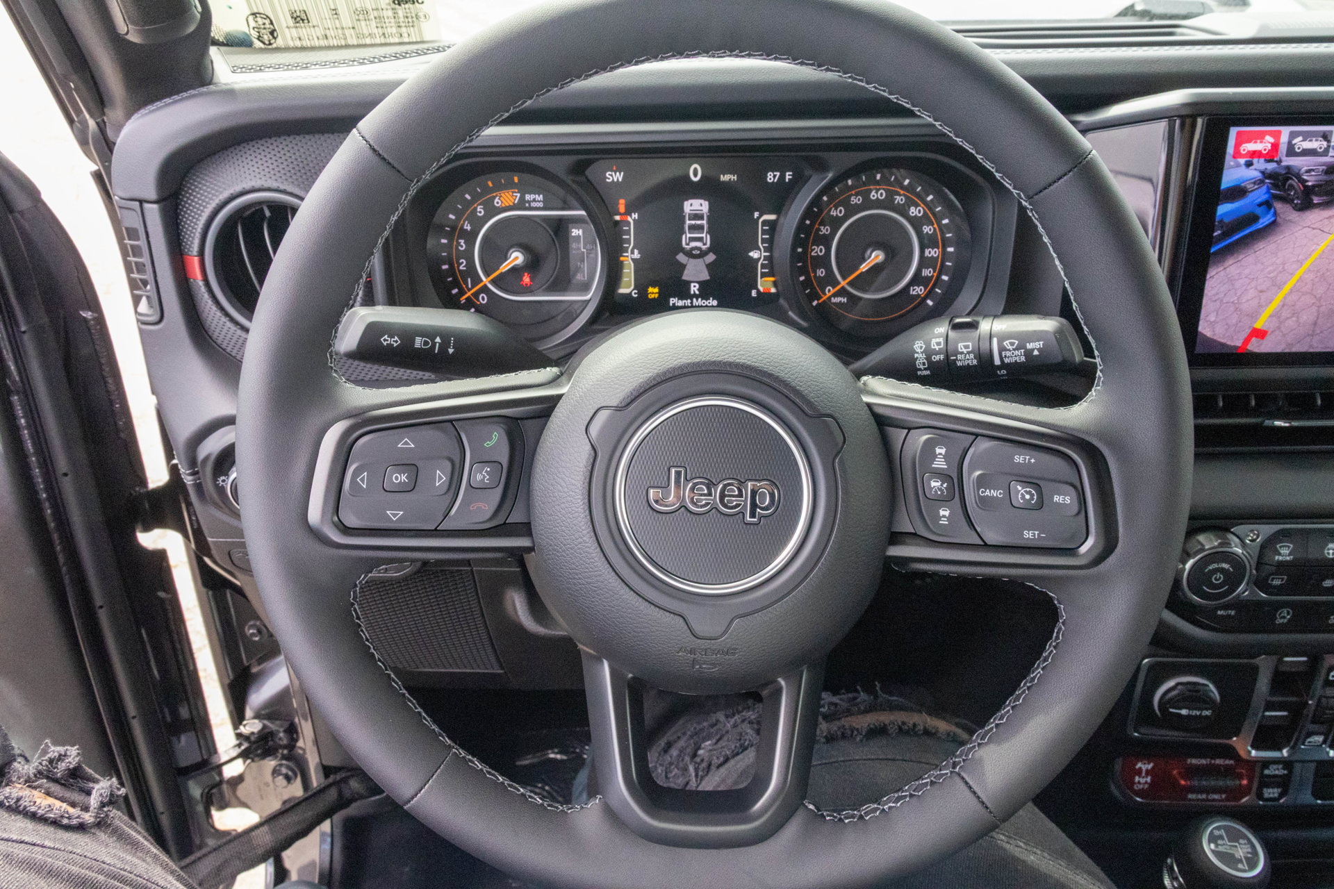 New 2026 Jeep Wrangler Unlimited Rubicon AWD/4WD image 32
