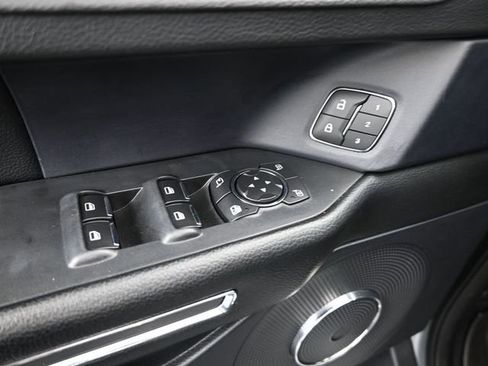 Used 2021 Ford Expedition XLT image 13