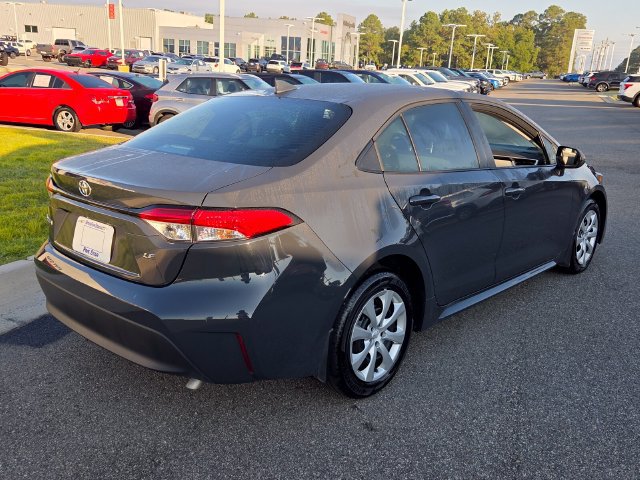 Used 2025 Toyota Corolla LE FWD image 13