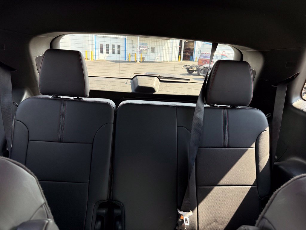 Used 2023 Chevrolet Traverse RS w/ LPO, Floor Liner Package AWD/4WD image 43