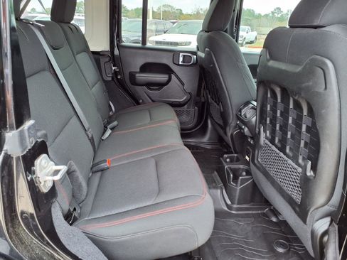 Used 2022 Jeep Wrangler Unlimited Rubicon w/ Steel Bumper Group AWD/4WD image 21