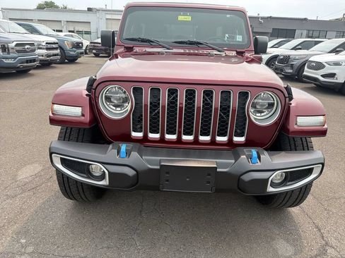 Used 2022 Jeep Wrangler Unlimited Sahara w/ Cold Weather Group AWD/4WD image 9