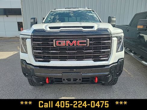 Used 2025 GMC Sierra 2500 AT4X image 22