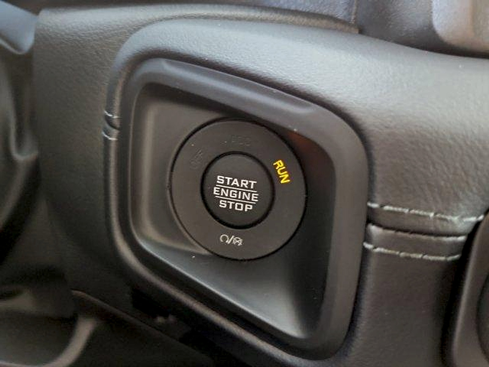 New 2026 Jeep Wrangler Unlimited Sahara AWD/4WD image 8