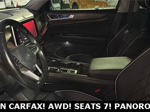 Used 2024 Volkswagen Atlas SEL Premium R-Line image 24