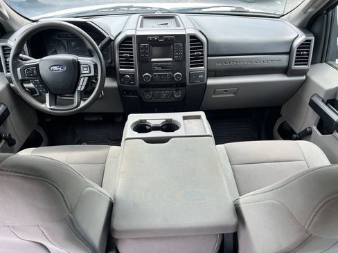 Used 2019 Ford F250 XL w/ STX Appearance Package AWD/4WD image 16
