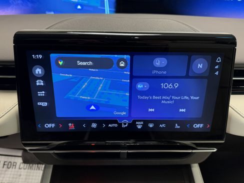 Used 2024 Lincoln Nautilus Black Label image 12