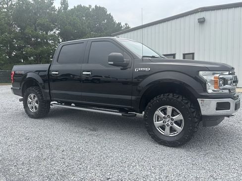 Used 2018 Ford F150 XLT w/ Equipment Group 301A Mid AWD/4WD image 3