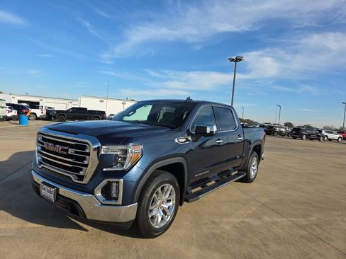 Used 2020 GMC Sierra 1500 SLT image 1