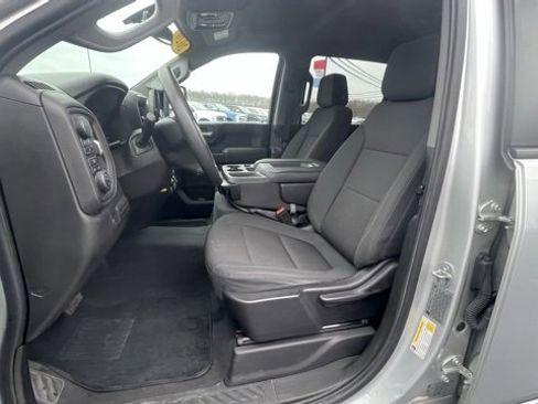 Used 2020 Chevrolet Silverado 2500 Custom w/ Custom Value Package image 10