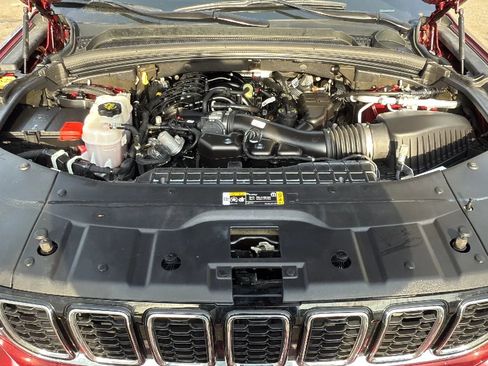 Used 2021 Jeep Grand Cherokee L Limited image 23