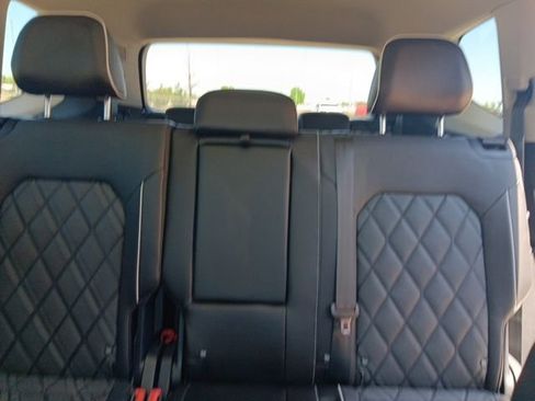 Used 2024 Volkswagen Atlas SEL Premium R-Line image 24