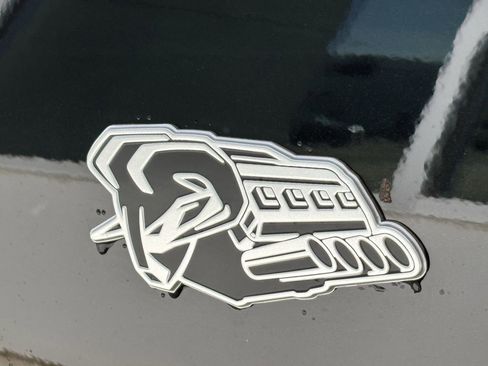 New 2026 RAM 1500 4x4 Crew Cab image 9