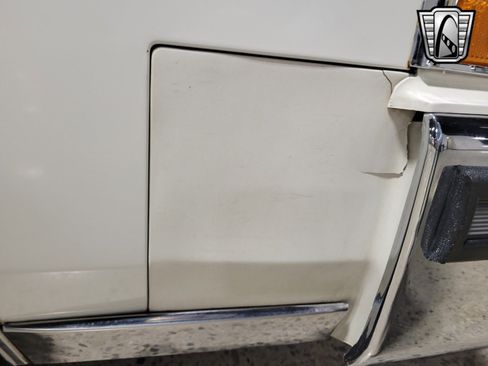 Used 1988 Cadillac Brougham image 27