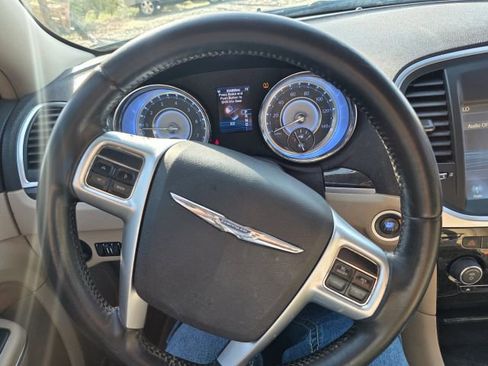 Used 2012 Chrysler 300 RWD image 15