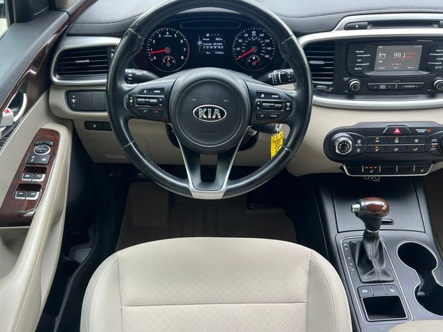 Used 2016 Kia Sorento FWD w/ LX Convenience Package image 9