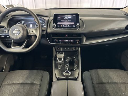 Used 2024 Nissan Rogue SV AWD/4WD image 4