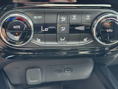 New 2026 Chevrolet Trax RS w/ Sunroof Package FWD image 13