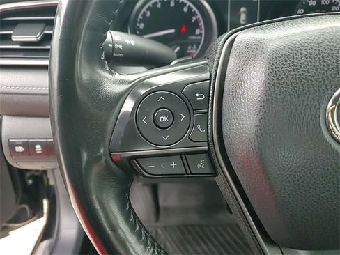 Used 2022 Toyota Camry SE image 14