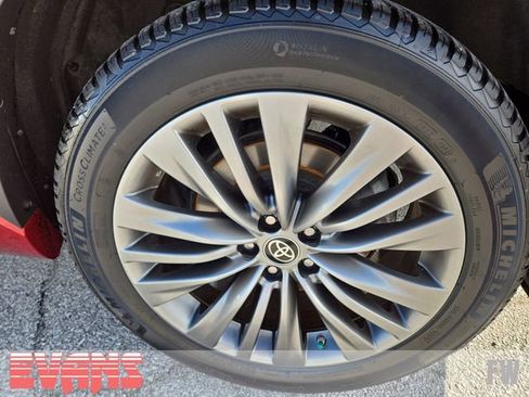 Used 2021 Toyota Highlander Platinum AWD/4WD image 28