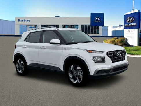 New 2026 Hyundai Venue SEL image 10