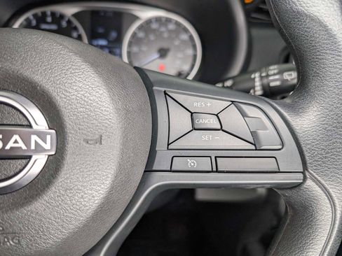 Used 2023 Nissan Kicks S image 32