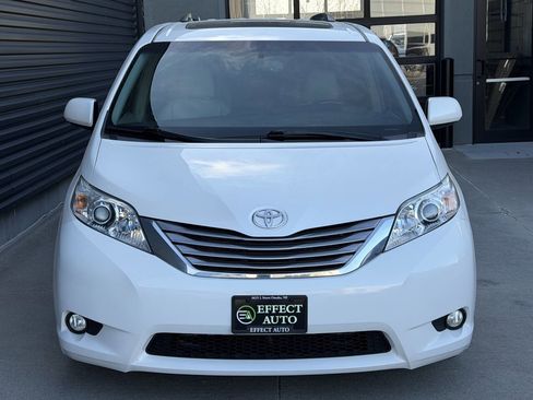 Used 2016 Toyota Sienna image 4
