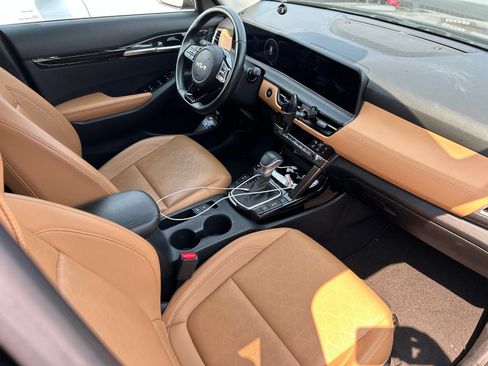 Certified 2024 Kia Seltos SX w/ SX Sunroof Package AWD/4WD image 5