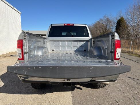 Used 2019 RAM 2500 Big Horn image 19