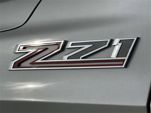 Used 2022 Chevrolet Tahoe Z71 w/ Z71 Off-Road Package image 9