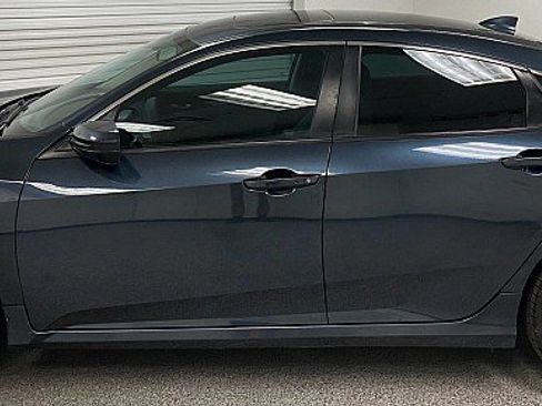 Used 2017 Honda Civic EX image 8