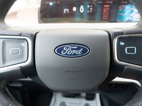 Used 2025 Ford Expedition Active RWD image 27