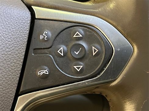 Used 2020 Chevrolet Traverse LT image 23