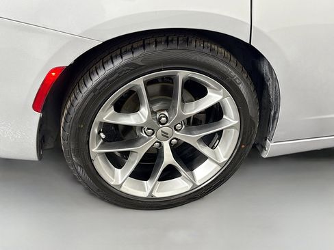 Used 2020 Dodge Charger SXT w/ Plus Group image 33