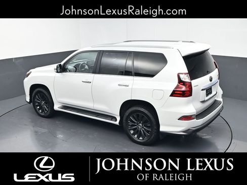 Used 2022 Lexus GX 460 Premium w/ Accessory Package AWD/4WD image 26