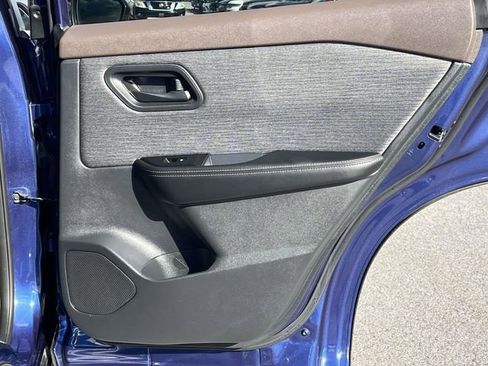 Used 2021 Nissan Rogue S image 22