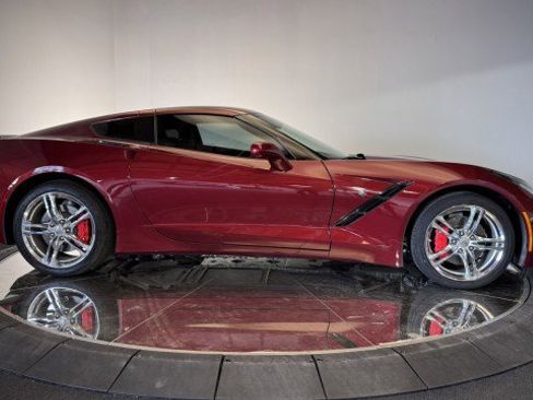 Used 2017 Chevrolet Corvette Stingray Coupe w/ 2LT Preferred Equipment Group RWD image 30