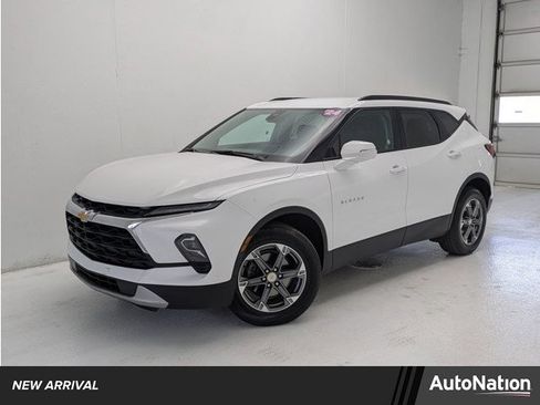 Used 2024 Chevrolet Blazer LT image 1