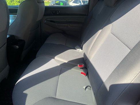 Used 2014 Toyota Tacoma 4x4 Double Cab image 17